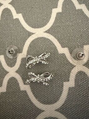 Kate Spade || "Tied Up" Pave Stud Bow Earrings& pouch